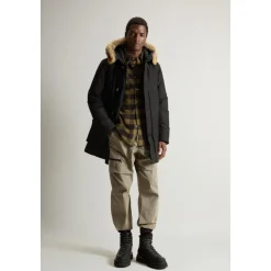 Arctic Parkas med Avtakbar Pelskant