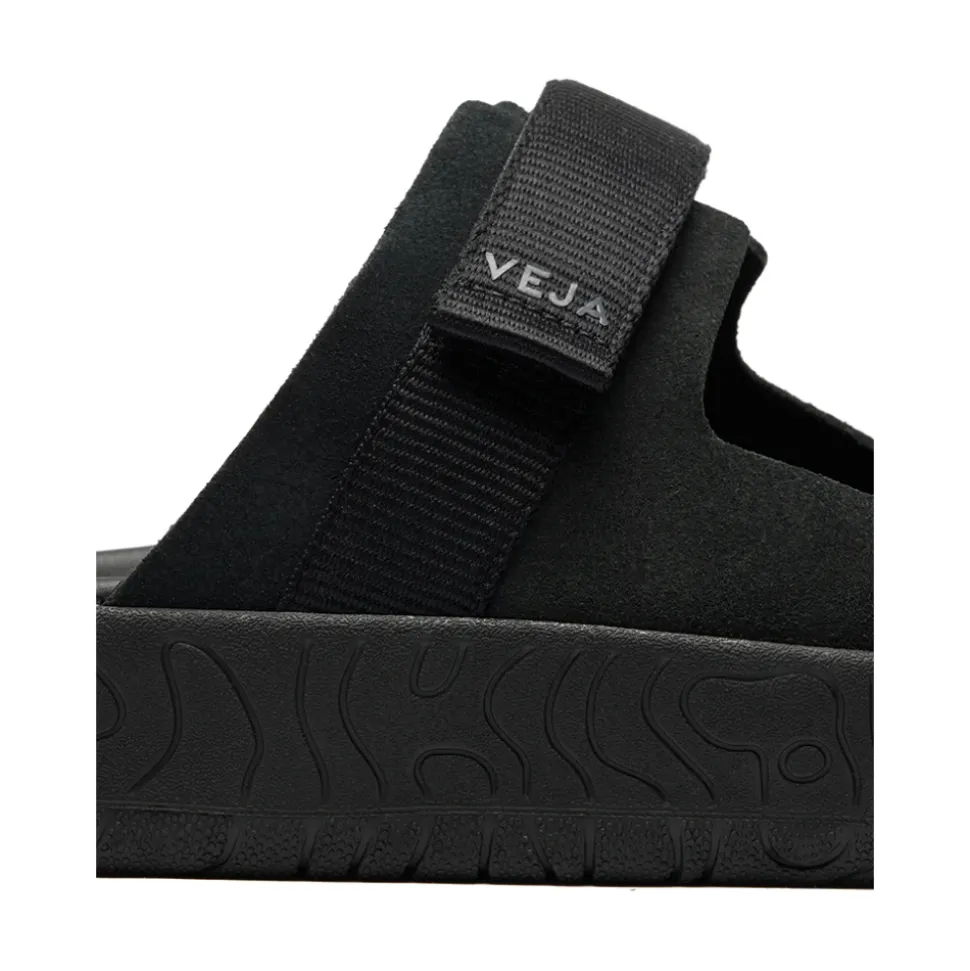 Arpoador Suede Sandal
