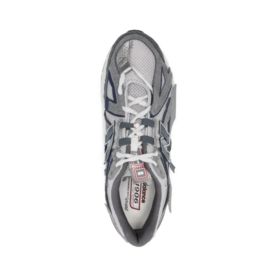 1906A Sneaker