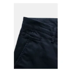 Bobby Chinos