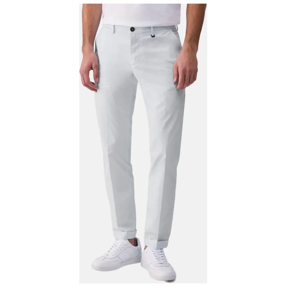 Chinos