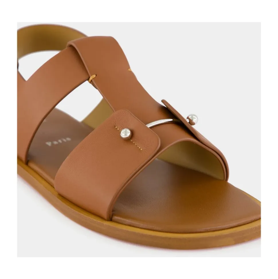 Cuoio Lær Sandaler med Metall Detalj