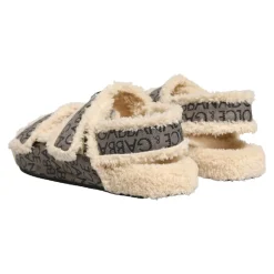 Flate sandaler