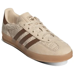 Gazelle Indoor