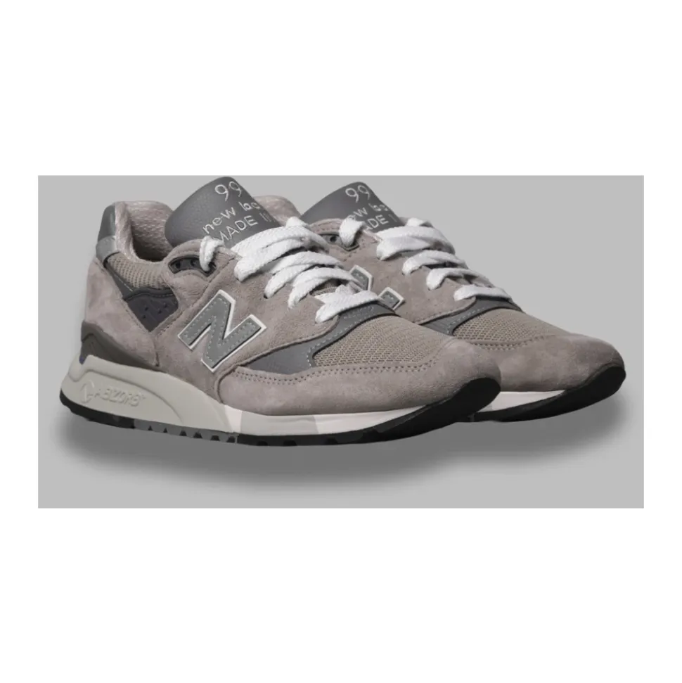 Grå Core Sneakers 998