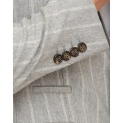 Grå dressbukse, enkelspent stil