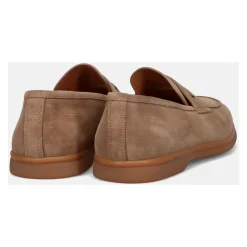 Klassiske beige mokasiner i semsket skinn