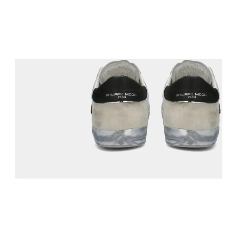 Low Top Sneakers