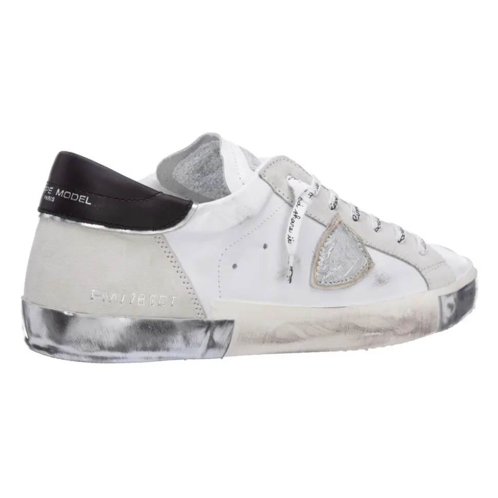 Low Top Sneakers