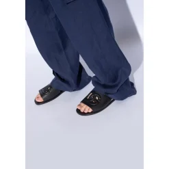 Lær sandaler