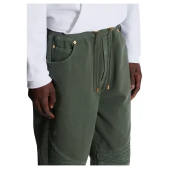 Løstsittende denim og jersey jeans