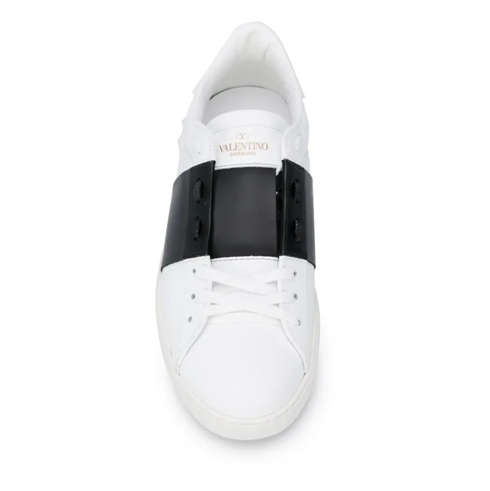 Open Sneakers
