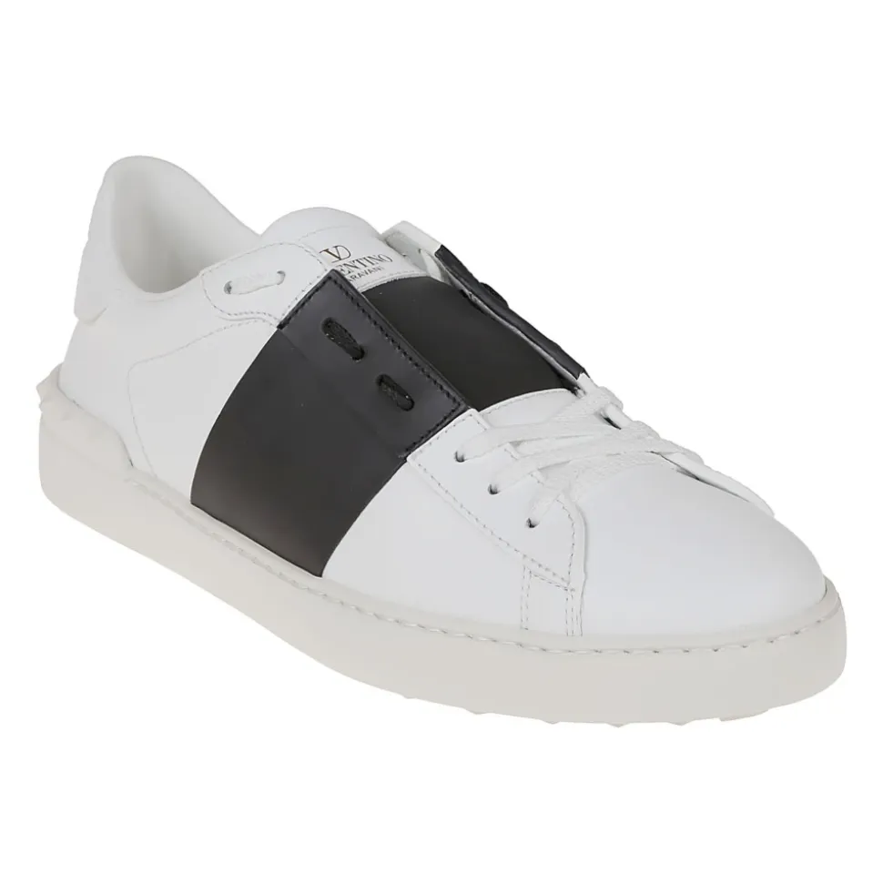 Open Sneakers