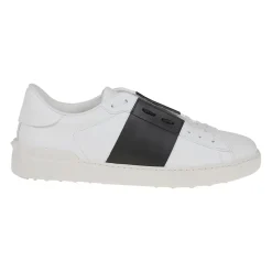 Open Sneakers