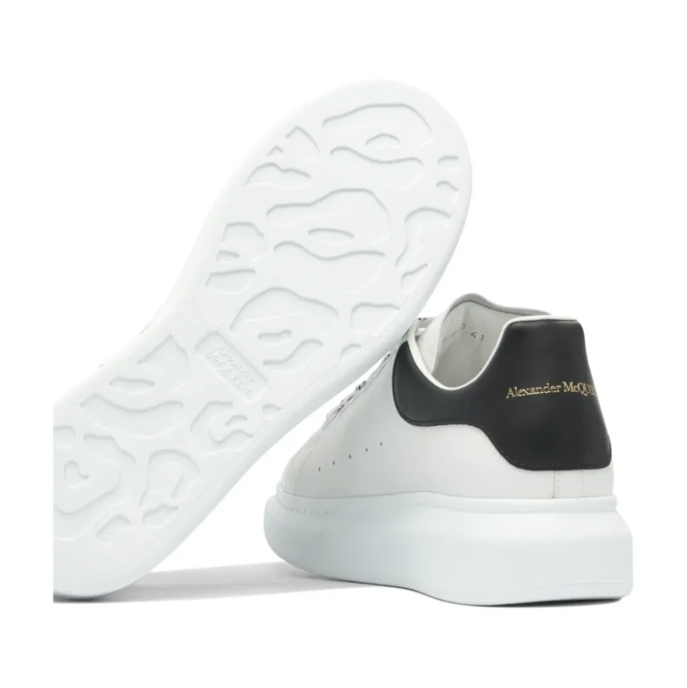 Oversized Sneaker