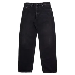 Regular Fit Svarte Jeans 2024