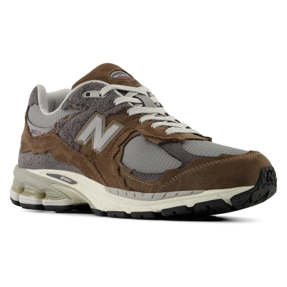2002R Sneakers