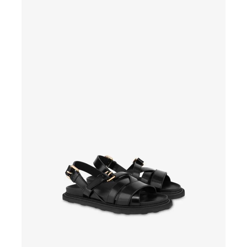 Sandaler i børstet kalveskinn