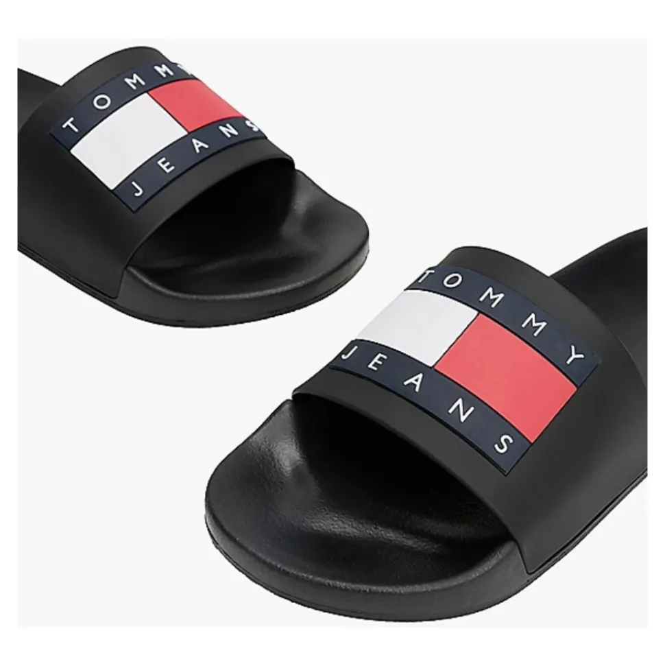 Sandal Jepit Kolam Renang