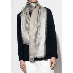 Skjerf med monogram