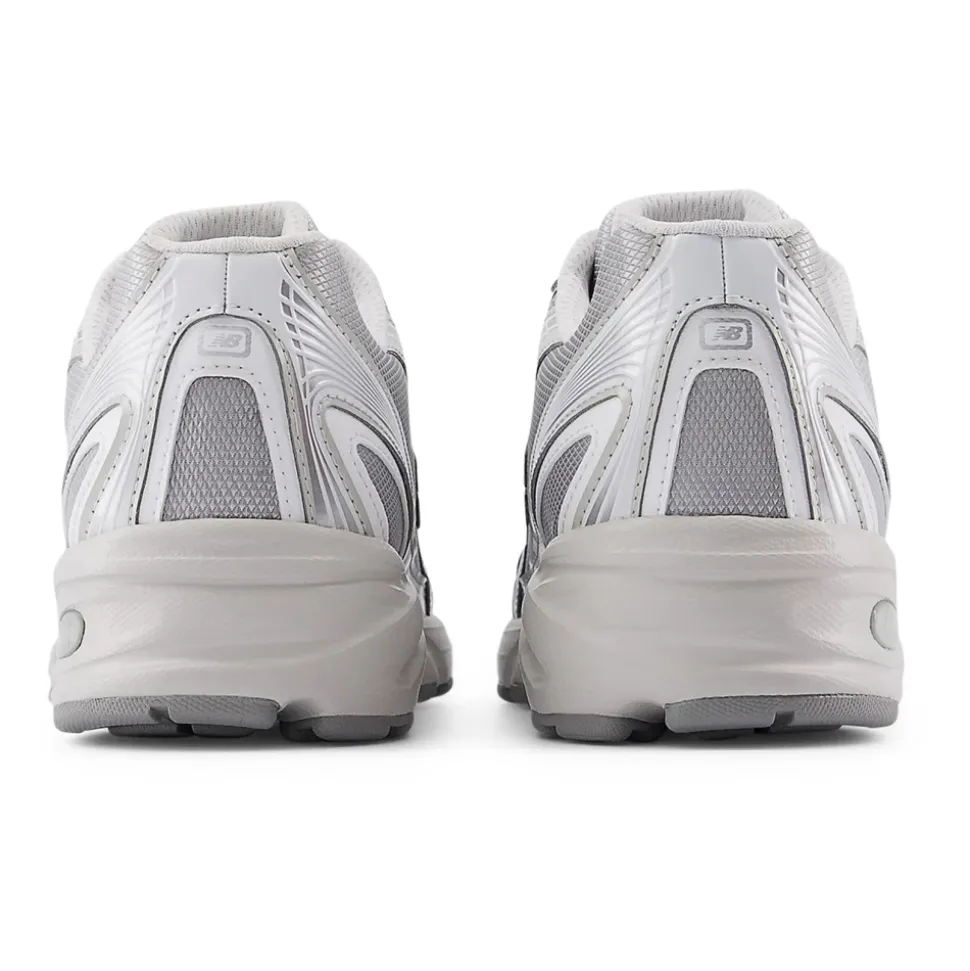 740 Sneaker