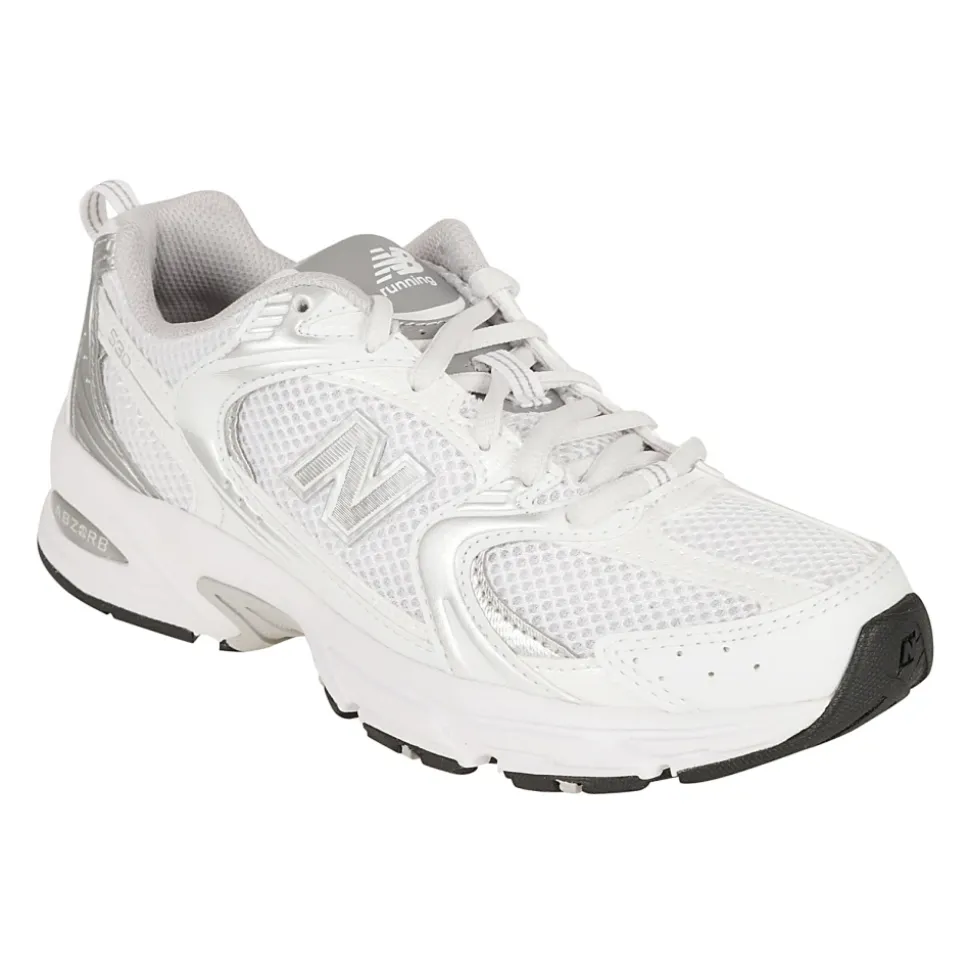 530 Sneakers
