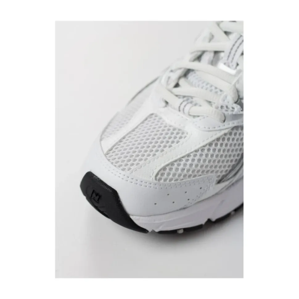 530 Sneakers
