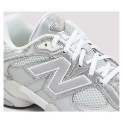 9060 Sneakers