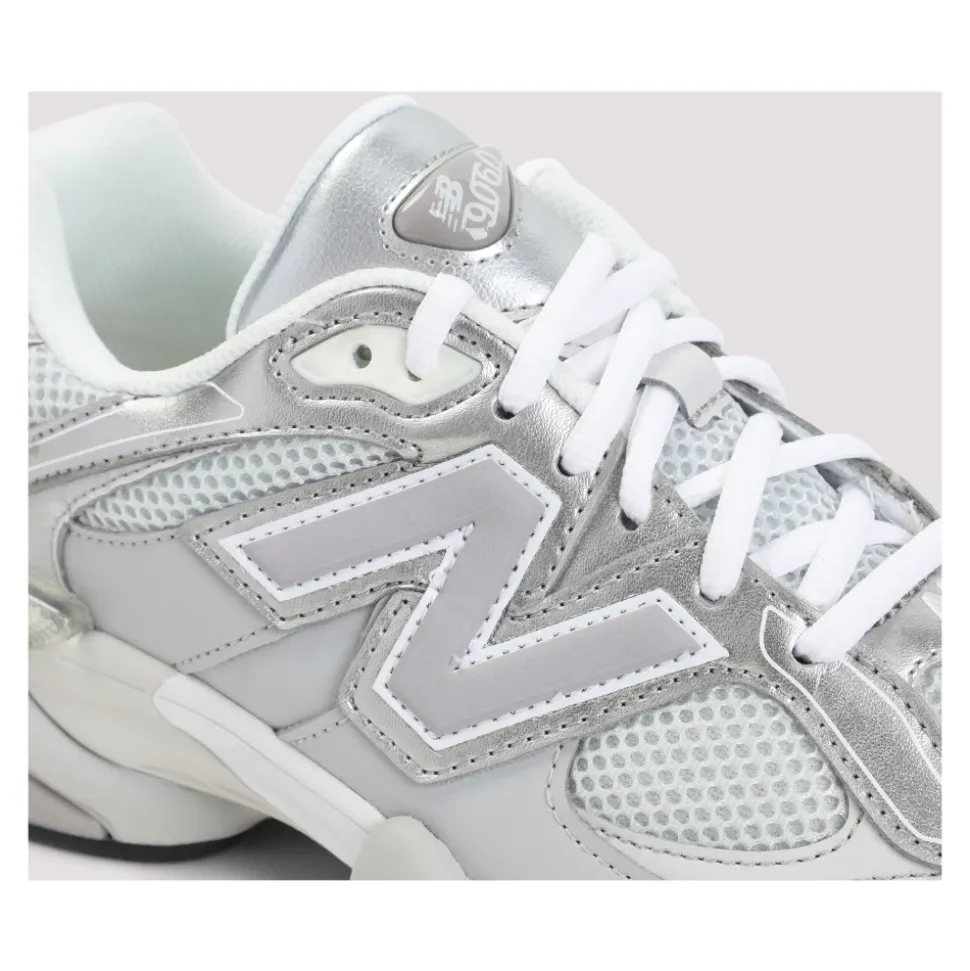 9060 Sneakers