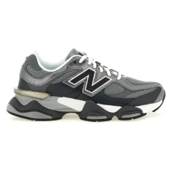 9060 Sneakers