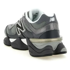 9060 Sneakers