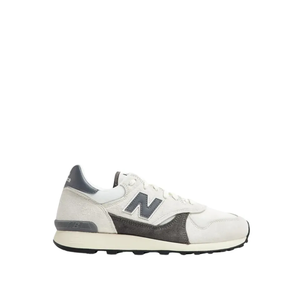 475 Sneakers