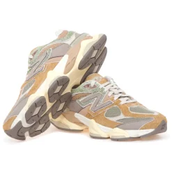 9060 Sneakers