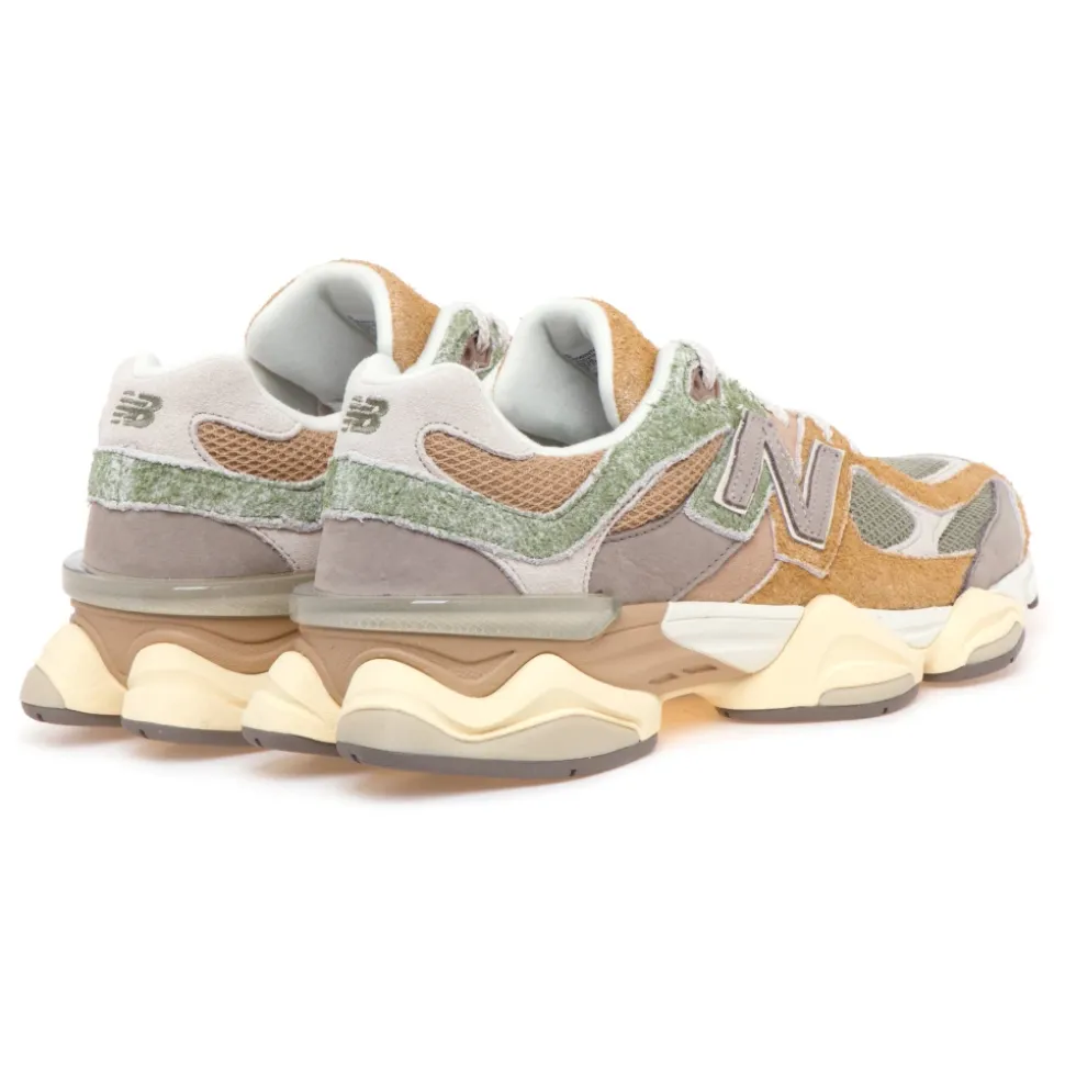 9060 Sneakers