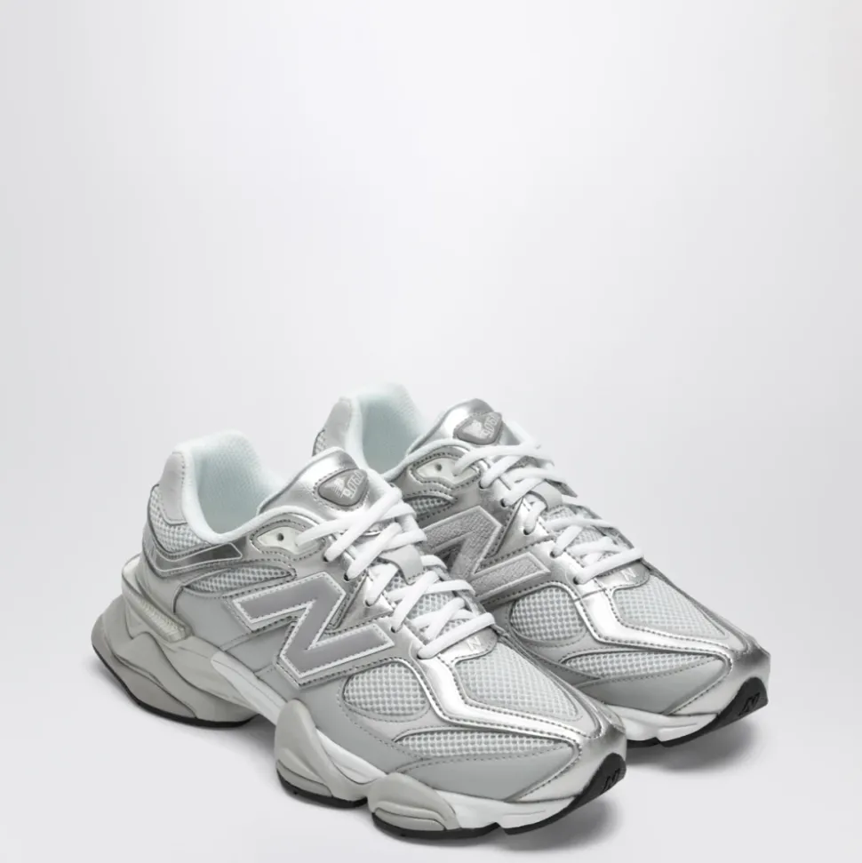 9060 Sneakers