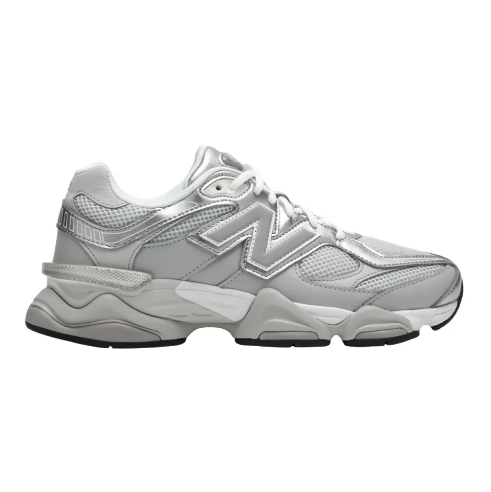 9060 Sneakers