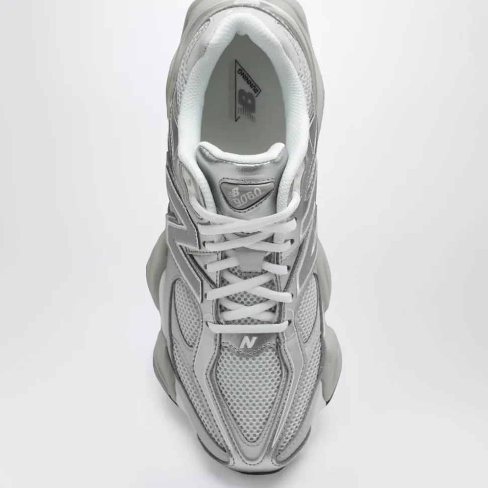 9060 Sneakers