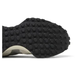 327 Sneakers