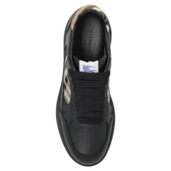 Sneakers med logo