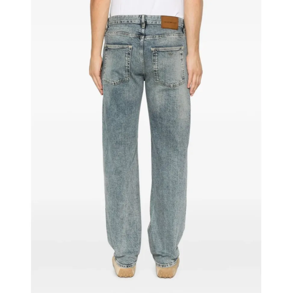 Straight Jeans