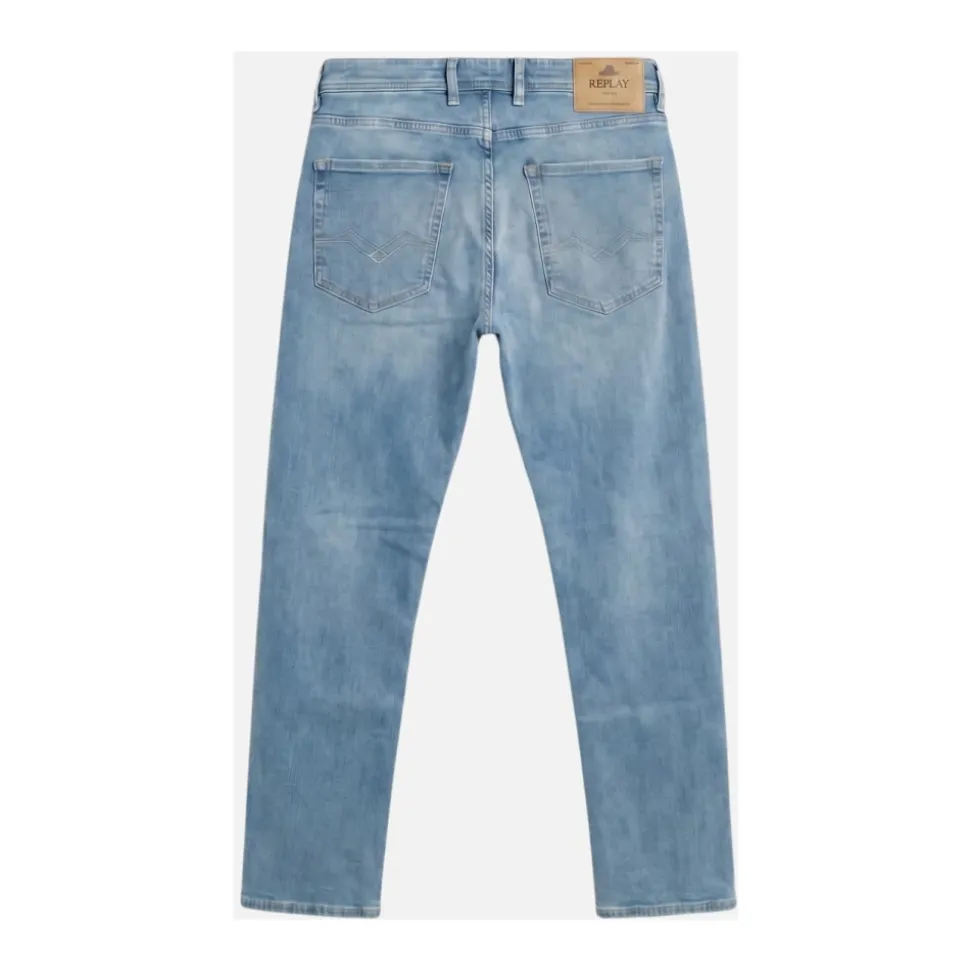 Straight Jeans