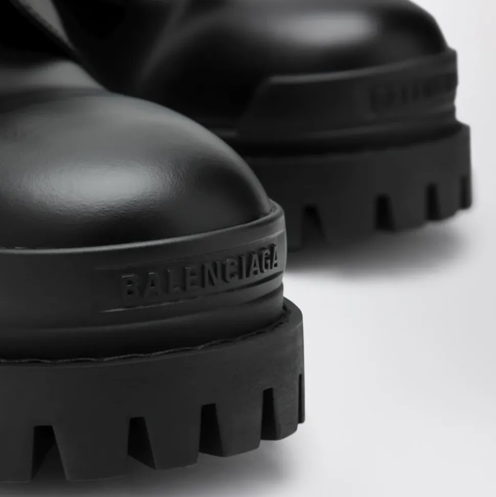 Strike Boot