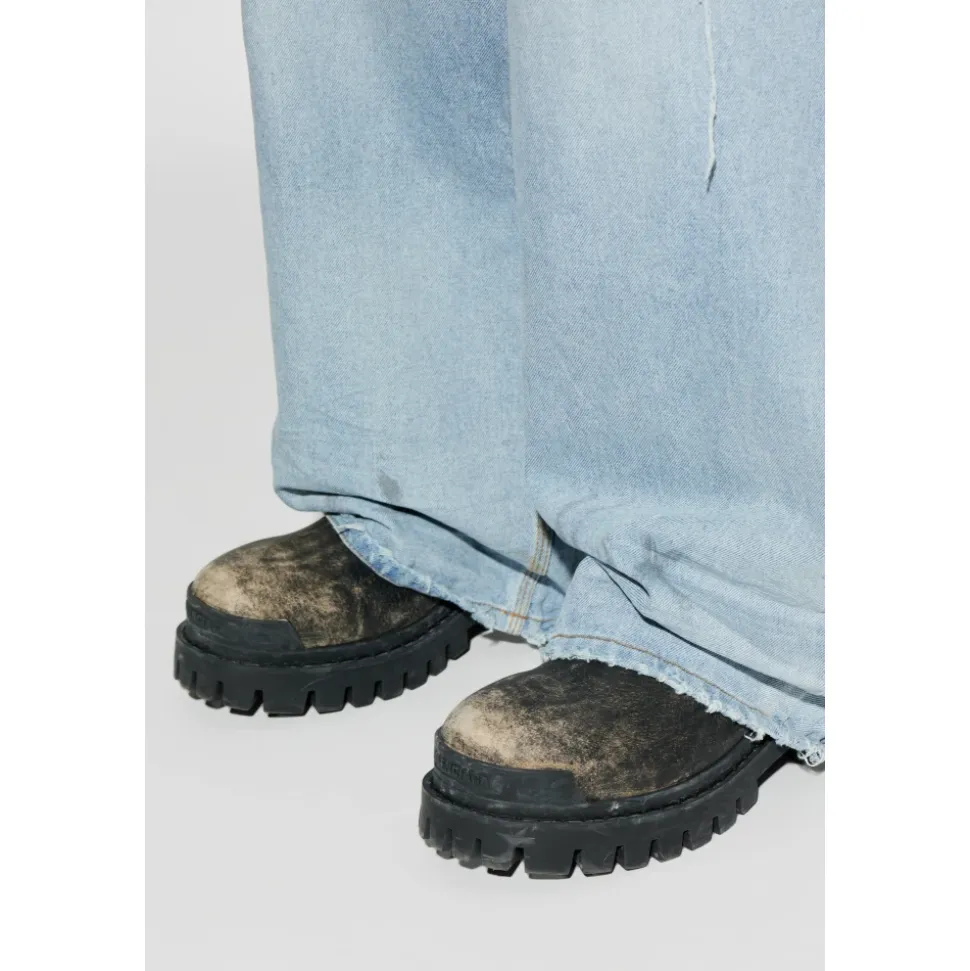 Strike Chelsea Boots