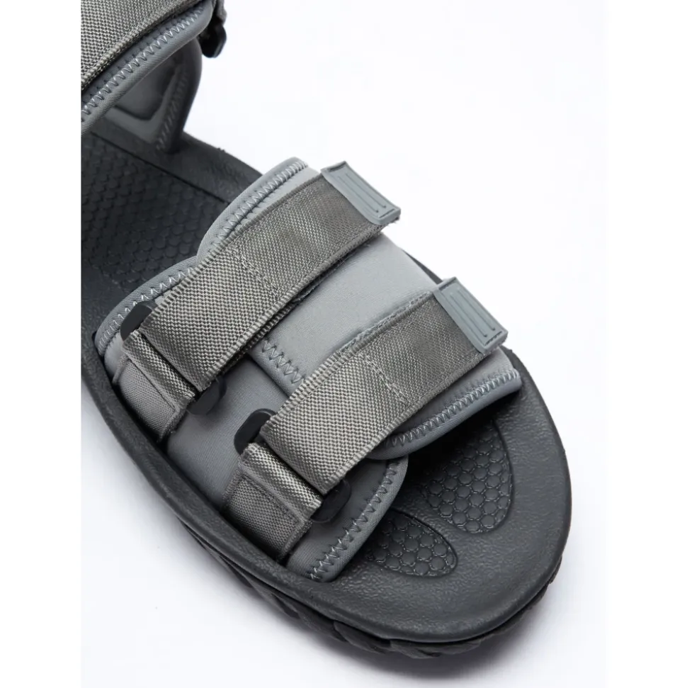 Stroppesandaler med logoapplikasjon