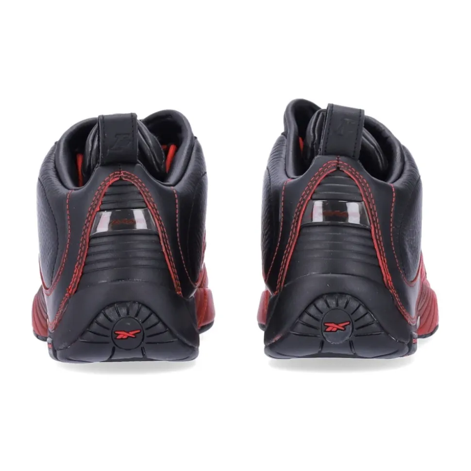Svart/Rød Basketball Sneakers