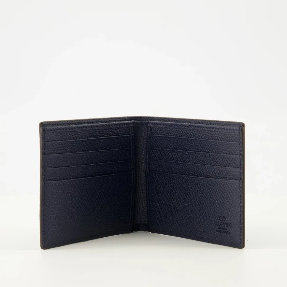 VLogo Signature Grainy Calfskin Wallet